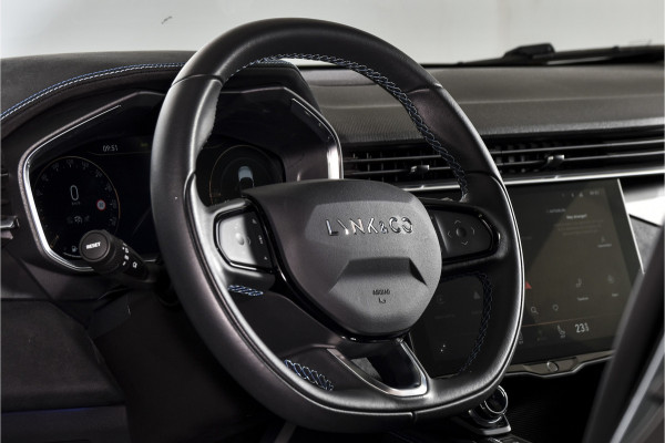 Lynk & Co 01 1.5 PHEV 261PK MY22 | Afn. Trekhaak | 360 Camera | S/K-panodak | Adapt. Cruise | Memory | Elek. klep | LM 20" | 3046