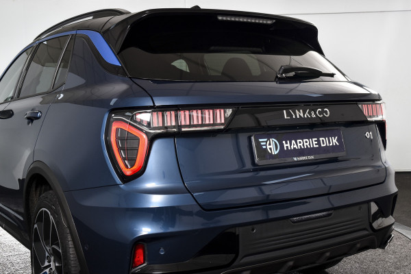 Lynk & Co 01 1.5 PHEV 261PK MY22 | Afn. Trekhaak | 360 Camera | S/K-panodak | Adapt. Cruise | Memory | Elek. klep | LM 20" | 3046