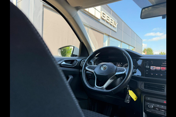 Volkswagen T-Cross 1.0 TSI Life 95 PK | Trekhaak | Navigatie | Climate Controle | LMV |