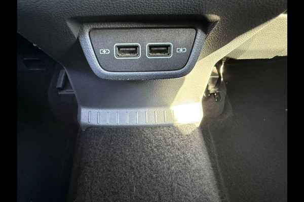 Volkswagen T-Cross 1.0 TSI Life 95 PK | Trekhaak | Navigatie | Climate Controle | LMV |