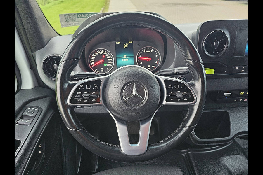 Mercedes-Benz Sprinter 315 L2H2 RWD Cruise control, Airco, Carplay, Camera, Dodehoek detectie, Automaat, Orgineel NL