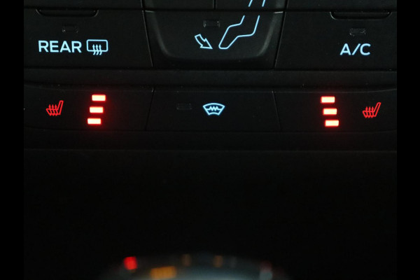 Ford Fiesta 1.0 EcoBoost Titanium ST-Line | Cruise control | Stoelverwarming | Park assist | Bluetooth | Carplay | Full LED |