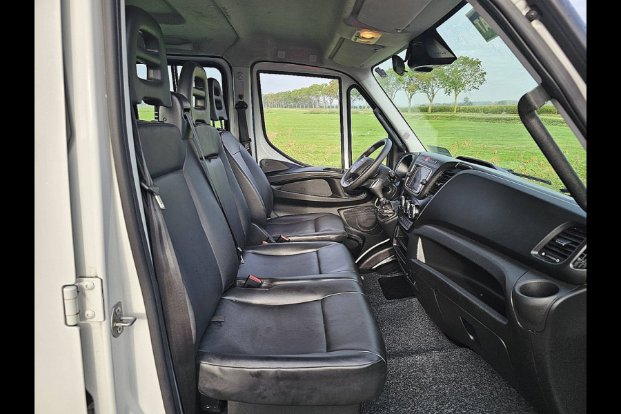 Iveco Daily 35C14V 2.3 352 Dubbele cabine, Airco, Carplay, Climate control, Automaat, 3.5T-Trekhaak, Euro6, BPM-Vrij