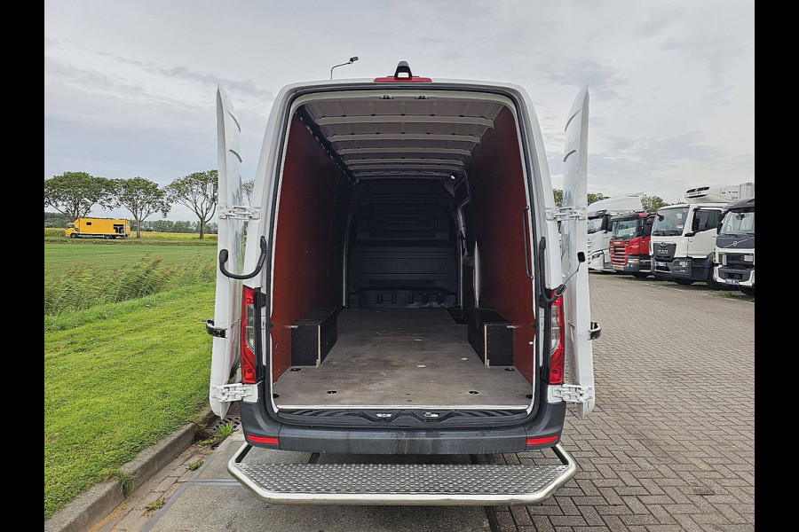 Mercedes-Benz Sprinter 315 1.9 CDI L4H3 RWD Cruise control, Airco, Carplay, Camera, Climate control, Bluetooth, Automaat, Sidebars