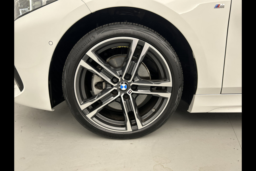 BMW 1-serie 118i AUT M Sport panodak/Cruise/Shadow line