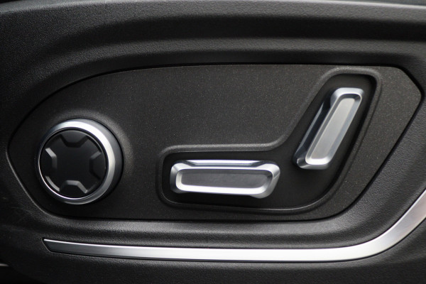 Lynk & Co 01 1.5 Plug-in Hybrid 360° Camera, Panoramadak, ACC, Apple Carplay, Infinity Sound, DAB, 20''