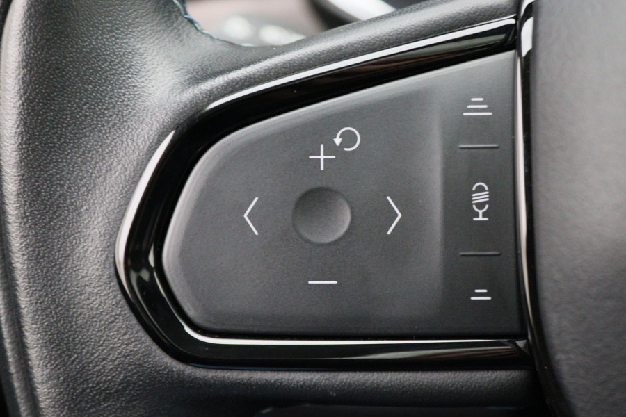 Lynk & Co 01 1.5 Plug-in Hybrid 360° Camera, Panoramadak, ACC, Apple Carplay, Infinity Sound, DAB, 20''