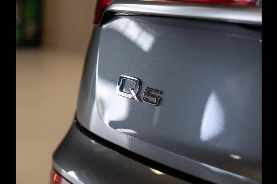 Audi Q5 50 TFSI e S-Line edition SOH 93% / 300pk / Achteruitrij camera / NAP / Dealer onderhouden /