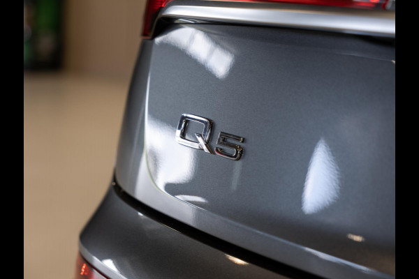 Audi Q5 50 TFSI e S-Line edition SOH 93% / 300pk / Achteruitrij camera / NAP / Dealer onderhouden /