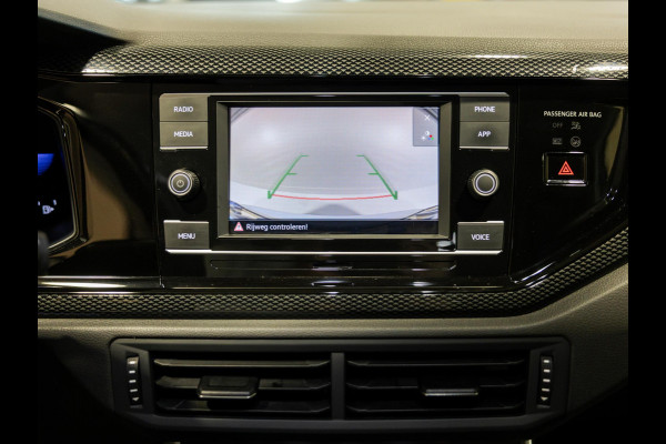 Volkswagen Taigo 1.0 TSI Life / 95pk / Achteruitrij camera / Automatische klimaatregeling / NAP / Dealer onderhouden /