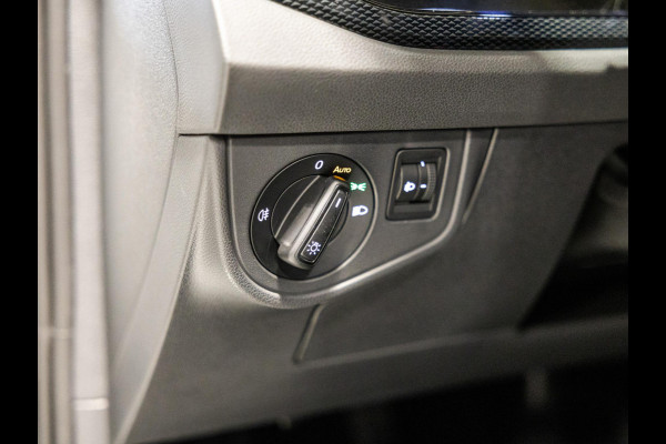 Volkswagen Taigo 1.0 TSI Life / 95pk / Achteruitrij camera / Automatische klimaatregeling / NAP / Dealer onderhouden /