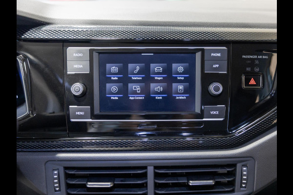 Volkswagen Taigo 1.0 TSI Life / 95pk / Achteruitrij camera / Automatische klimaatregeling / NAP / Dealer onderhouden /