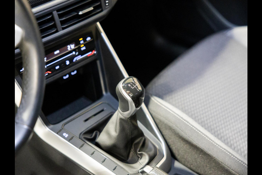 Volkswagen Taigo 1.0 TSI Life / 95pk / Achteruitrij camera / Automatische klimaatregeling / NAP / Dealer onderhouden /