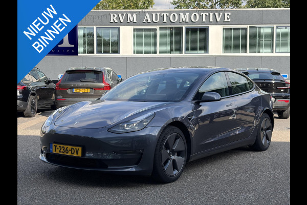Tesla Model 3 Long Range AWD 75 kWh VAN: 35.900,- VOOR: 33.440,- UW HERFSTVOORDEEL: 2.460,-| FABRIEKSGARANTIE OP ACCU & AANDRIJFLIJN TOT 2031 OF 192.000 KM + ALGEMENE AUTO T/M 06-2027 of 80.000KM! BTW verrekenbaar