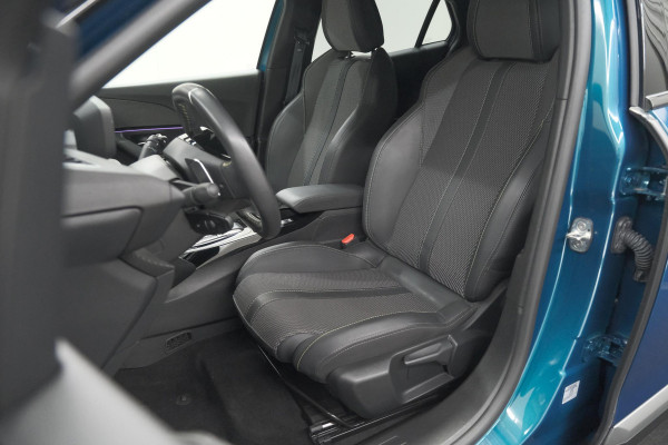 Peugeot 2008 1.2 Hybrid 136 GT | Camera | Apple Carplay | Parkeersensoren | Keyless