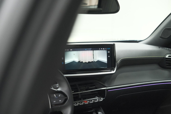 Peugeot 2008 1.2 Hybrid 136 GT | Camera | Apple Carplay | Parkeersensoren | Keyless