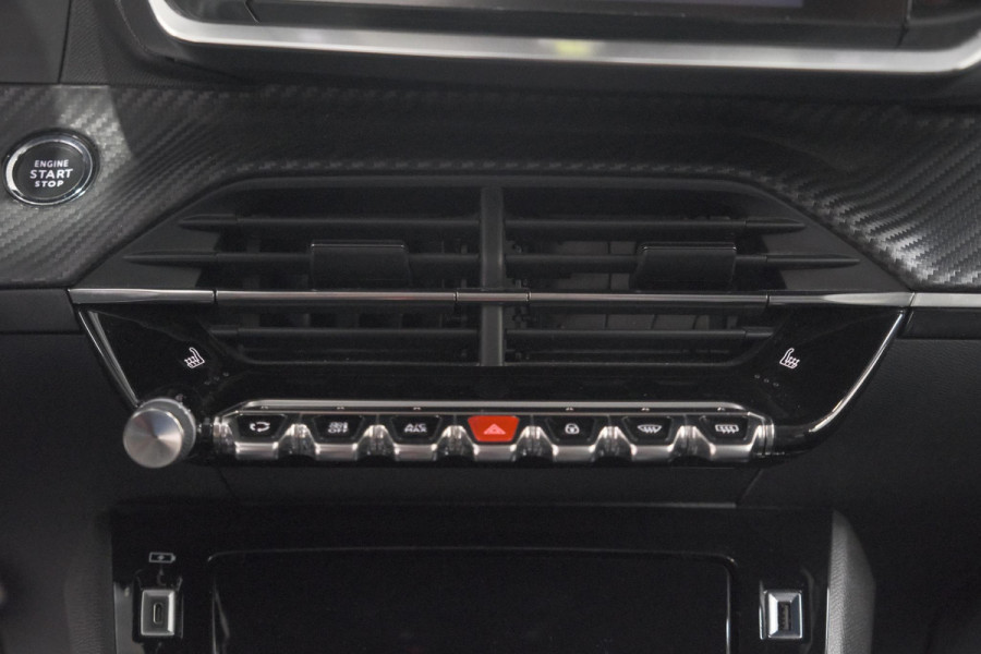 Peugeot 2008 PureTech 130 Allure Pack | Trekhaak | Adaptieve Cruise Control | Camera | Stoelverwarming