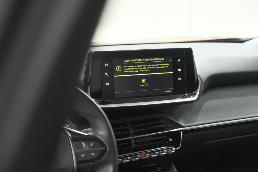 Peugeot 2008 PureTech 130 Allure Pack | Trekhaak | Adaptieve Cruise Control | Camera | Stoelverwarming