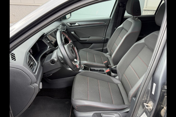 Volkswagen T-Roc 1.5 TSI SPORT Panorama Schuifdak Trekhaak Winter Camera etc