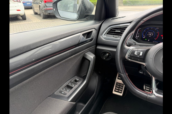 Volkswagen T-Roc 1.5 TSI SPORT Panorama Schuifdak Trekhaak Winter Camera etc