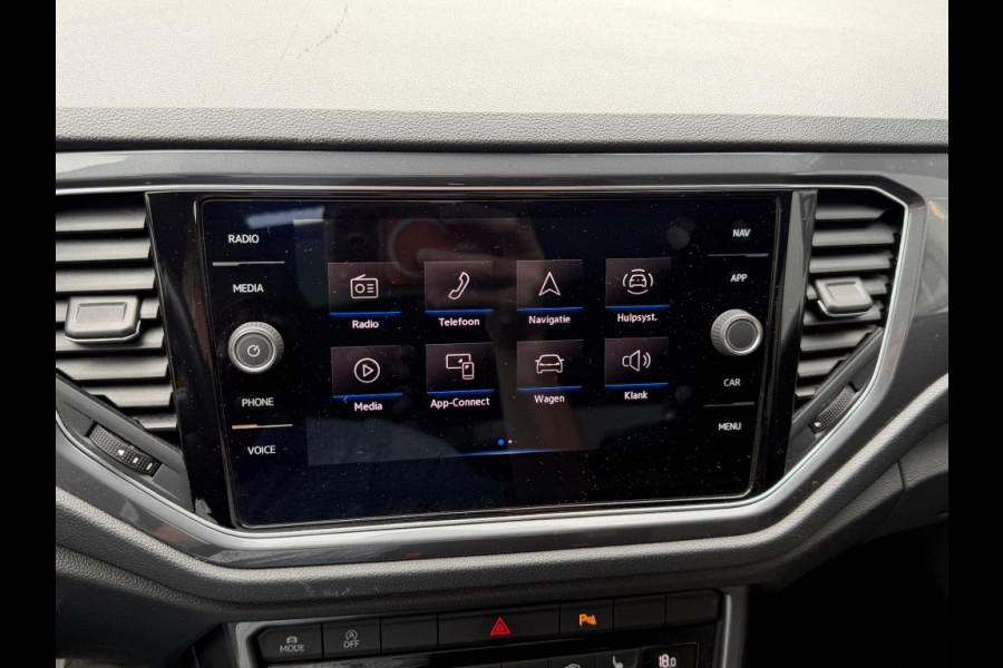 Volkswagen T-Roc 1.5 TSI SPORT Panorama Schuifdak Trekhaak Winter Camera etc