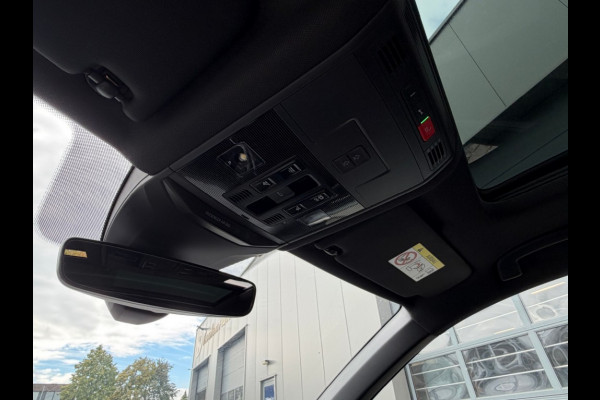 Volkswagen T-Roc 1.5 TSI SPORT Panorama Schuifdak Trekhaak Winter Camera etc