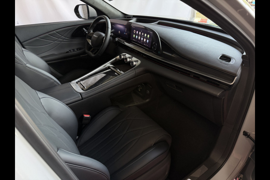 Omoda 9 OMODA 9 PREMIUM TECH GRAY AWD 145 KM ELEC MET BENZINE 1000KM 538 PK | 4WD 4X4