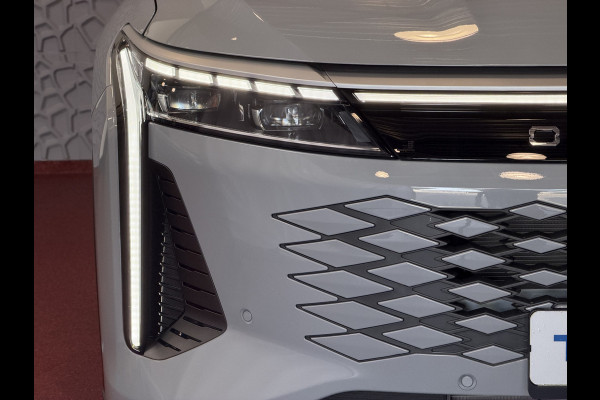 Omoda 9 OMODA 9 PREMIUM TECH GRAY AWD 145 KM ELEC MET BENZINE 1000KM 538 PK | 4WD 4X4