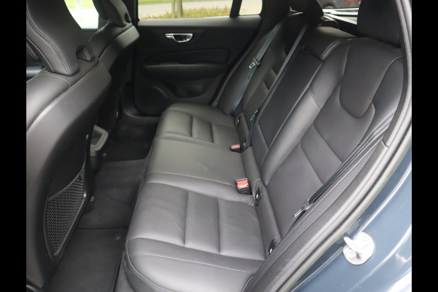 Volvo V60 2.0 B3 Plus Bright Navi / Carplay / Stoel-Stuurverw / Elek Trekhaak / Camera / Stoelmemory / BTW Auto