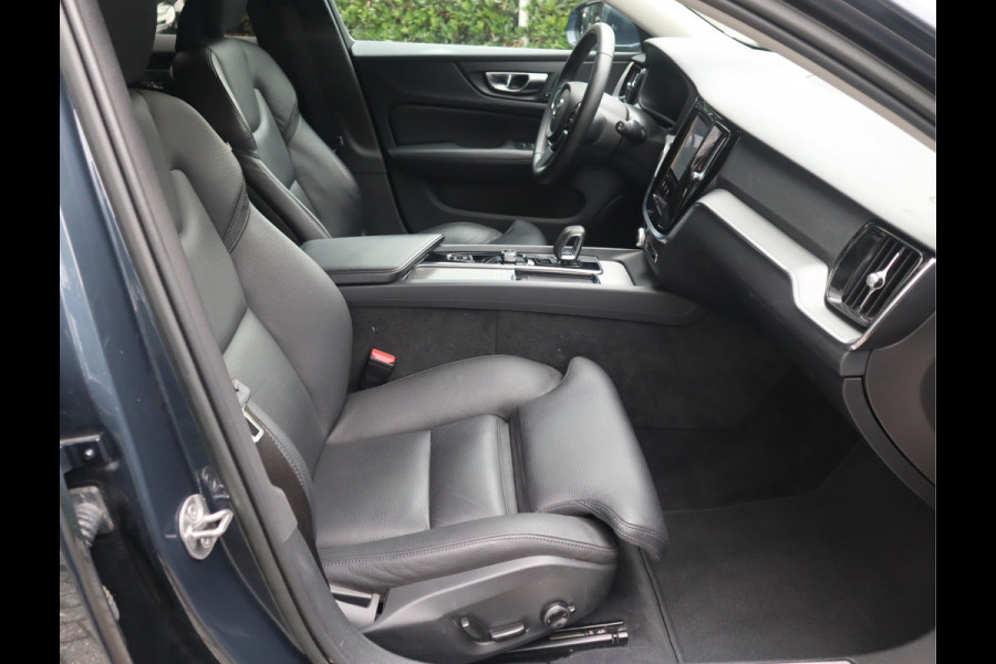 Volvo V60 2.0 B3 Plus Bright Navi / Carplay / Stoel-Stuurverw / Elek Trekhaak / Camera / Stoelmemory / BTW Auto