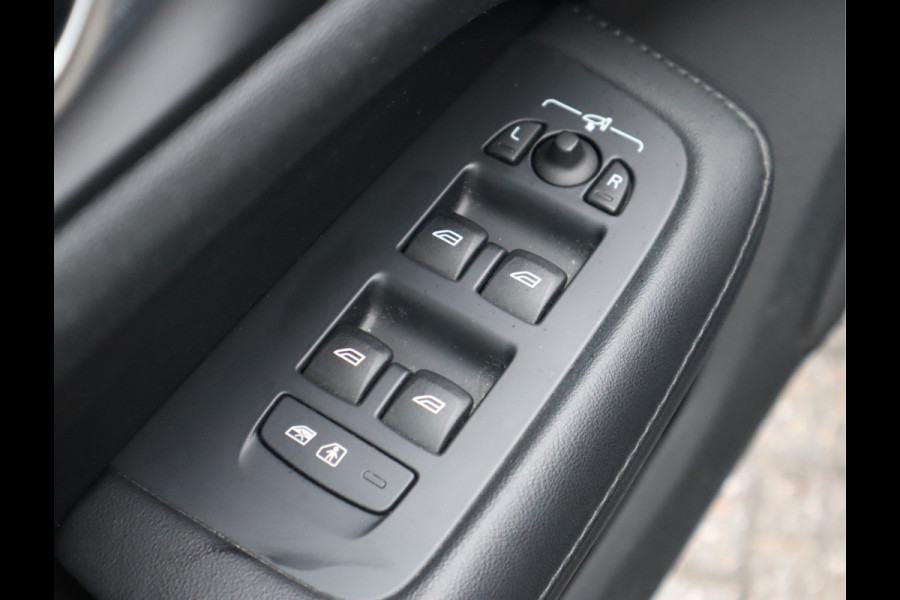 Volvo V60 2.0 B3 Plus Bright Navi / Carplay / Stoel-Stuurverw / Elek Trekhaak / Camera / Stoelmemory / BTW Auto