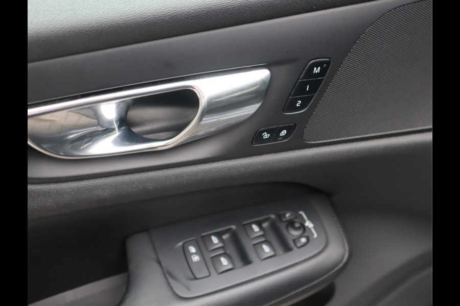 Volvo V60 2.0 B3 Plus Bright Navi / Carplay / Stoel-Stuurverw / Elek Trekhaak / Camera / Stoelmemory / BTW Auto