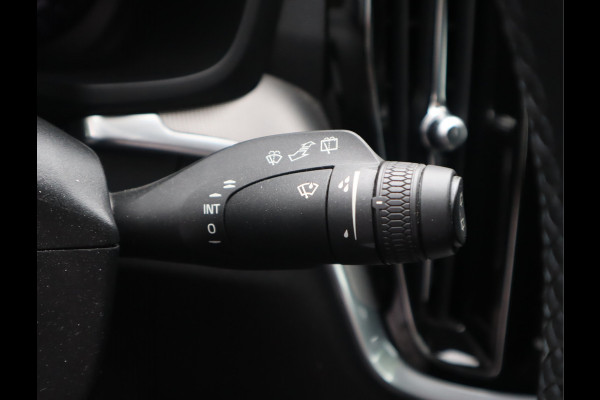 Volvo V60 2.0 B3 Plus Bright Navi / Carplay / Stoel-Stuurverw / Elek Trekhaak / Camera / Stoelmemory / BTW Auto