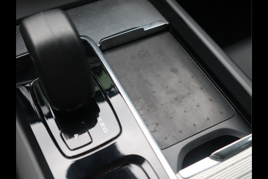 Volvo V60 2.0 B3 Plus Bright Navi / Carplay / Stoel-Stuurverw / Elek Trekhaak / Camera / Stoelmemory / BTW Auto