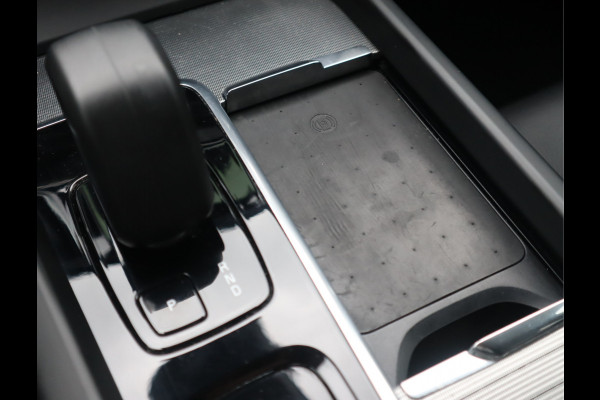 Volvo V60 2.0 B3 Plus Bright Navi / Carplay / Stoel-Stuurverw / Elek Trekhaak / Camera / Stoelmemory / BTW Auto