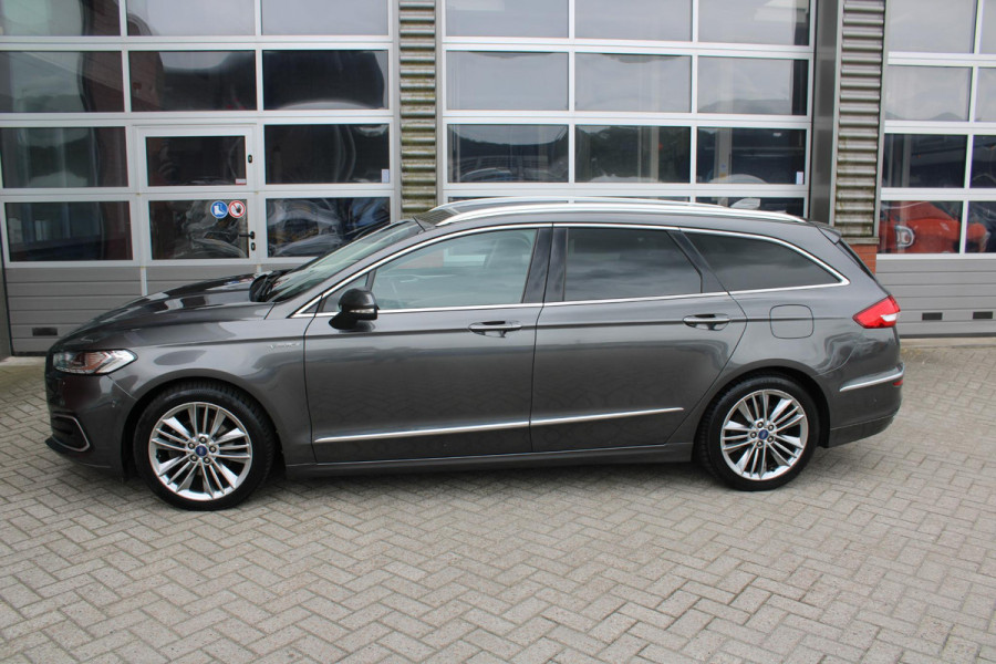 Ford Mondeo Wagon 2.0 IVCT HEV Vignale | 104.700 KM | Lederen interieur | Trekhaak | Adaptieve Cruise Control
