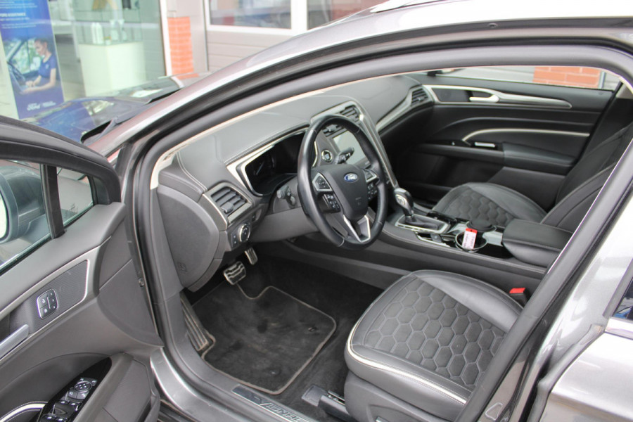 Ford Mondeo Wagon 2.0 IVCT HEV Vignale | 104.700 KM | Lederen interieur | Trekhaak | Adaptieve Cruise Control