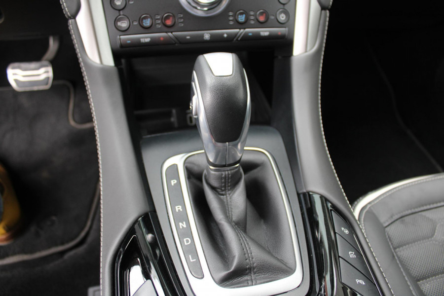 Ford Mondeo Wagon 2.0 IVCT HEV Vignale | 104.700 KM | Lederen interieur | Trekhaak | Adaptieve Cruise Control