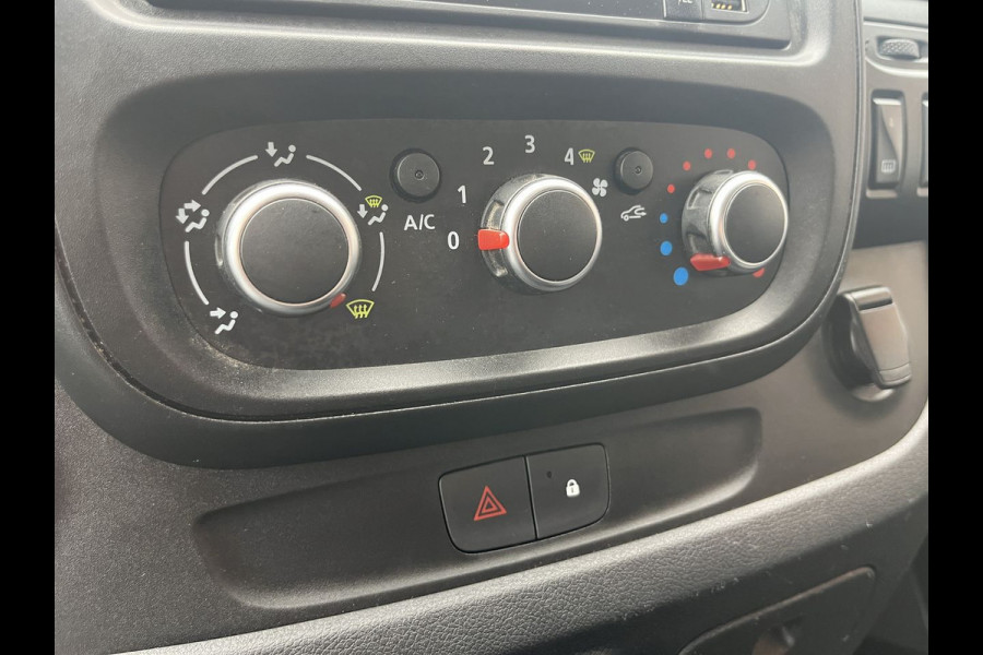 Renault Trafic 2.0 dCi 120pk L2 Comfort Lease €287 p/m, Trekhaak, 2 Schuifdeuren, Airco, PDC, Cruise controle, Onderhoudshistorie aanwezig