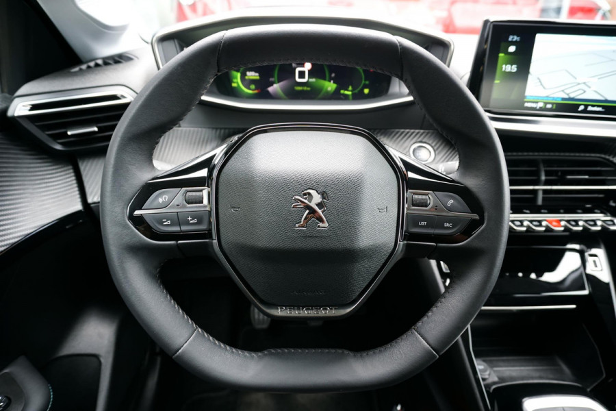 Peugeot 208 1.2 PureTech Allure Pack + CAMERA / 3D COCKPIT / STOELVERWARMING / APPLE CARPLAY / TREKHAAK