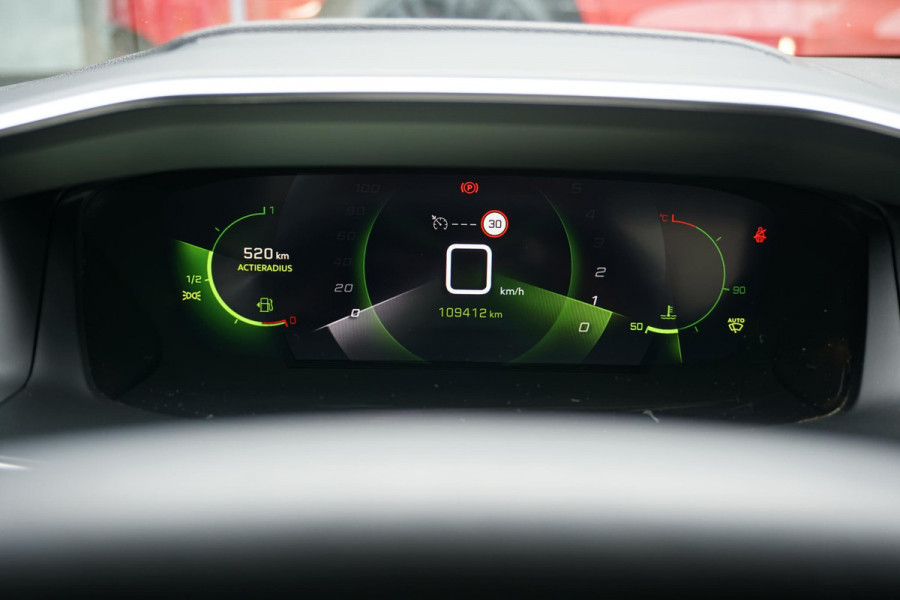 Peugeot 208 1.2 PureTech Allure Pack + CAMERA / 3D COCKPIT / STOELVERWARMING / APPLE CARPLAY / TREKHAAK