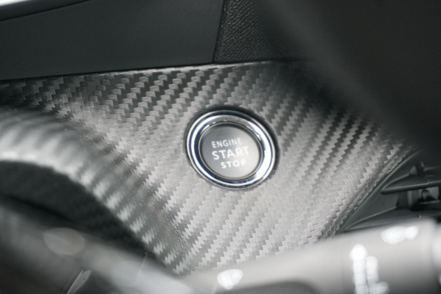 Peugeot 208 1.2 PureTech Allure Pack + CAMERA / 3D COCKPIT / STOELVERWARMING / APPLE CARPLAY / TREKHAAK