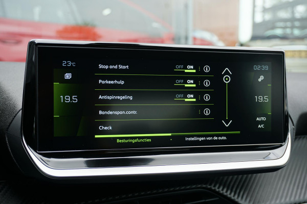 Peugeot 208 1.2 PureTech Allure Pack + CAMERA / 3D COCKPIT / STOELVERWARMING / APPLE CARPLAY / TREKHAAK