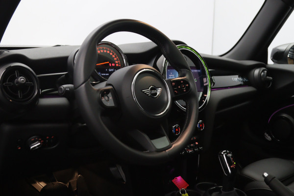 MINI 3-deurs 1.5 Cooper 136 PK Automaat Camden Plus Edition, Panoramadak, LED, Leder, Climate Control