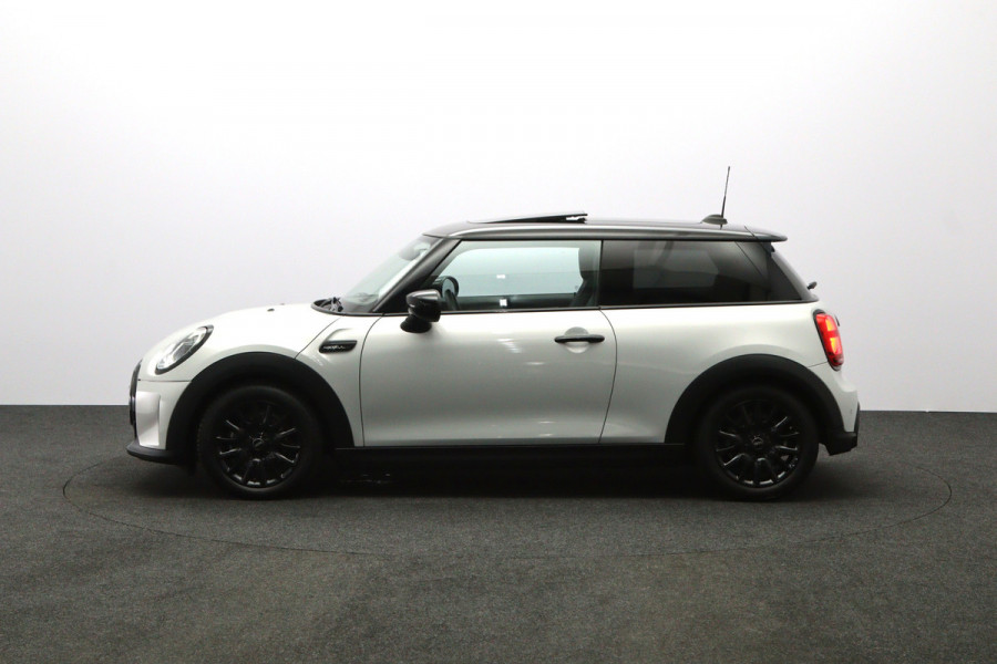 MINI 3-deurs 1.5 Cooper 136 PK Automaat Camden Plus Edition, Panoramadak, LED, Leder, Climate Control