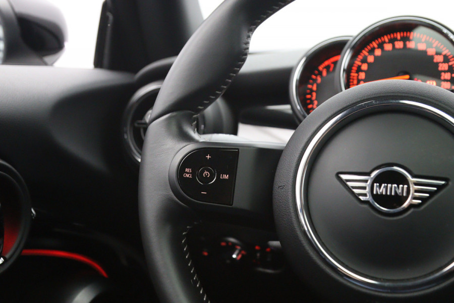 MINI 3-deurs 1.5 Cooper 136 PK Automaat Camden Plus Edition, Panoramadak, LED, Leder, Climate Control