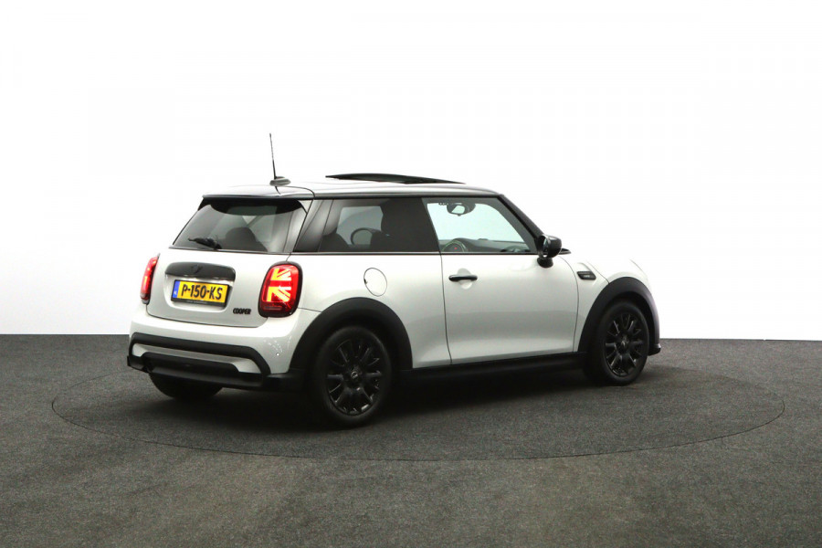 MINI 3-deurs 1.5 Cooper 136 PK Automaat Camden Plus Edition, Panoramadak, LED, Leder, Climate Control