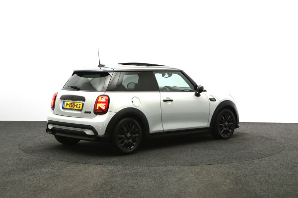 MINI 3-deurs 1.5 Cooper 136 PK Automaat Camden Plus Edition, Panoramadak, LED, Leder, Climate Control
