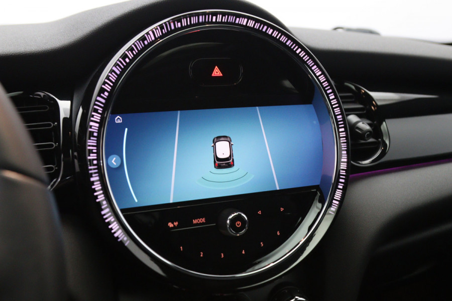 MINI 3-deurs 1.5 Cooper 136 PK Automaat Camden Plus Edition, Panoramadak, LED, Leder, Climate Control