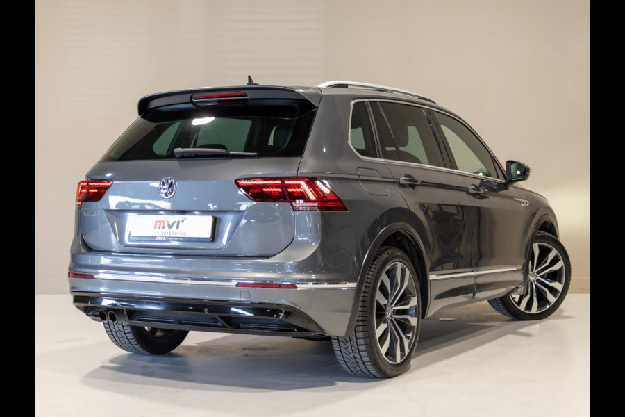 Volkswagen Tiguan 1.5 TSI ACT R-Line / 150pk / Panorama dak / Trekhaak / Achteruitrij camera / NAP / Dealer onderhouden /